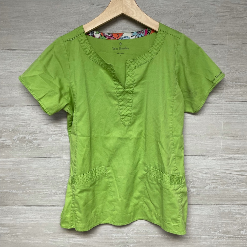 * | Vera Bradley | scrub top. Size S.